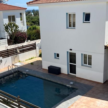 Villa Emiliana Paralimni Exteriör bild