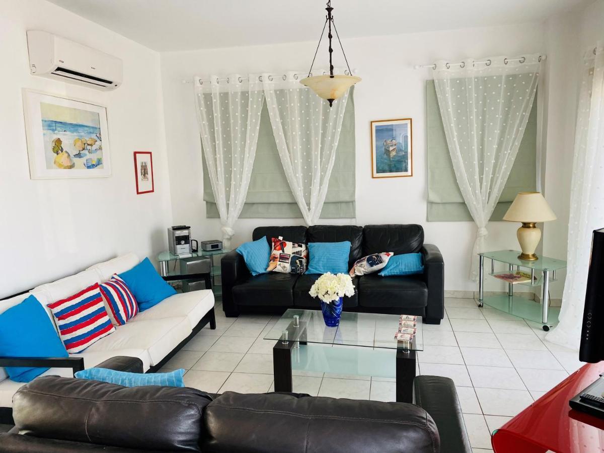 Villa Emiliana Paralimni Exteriör bild