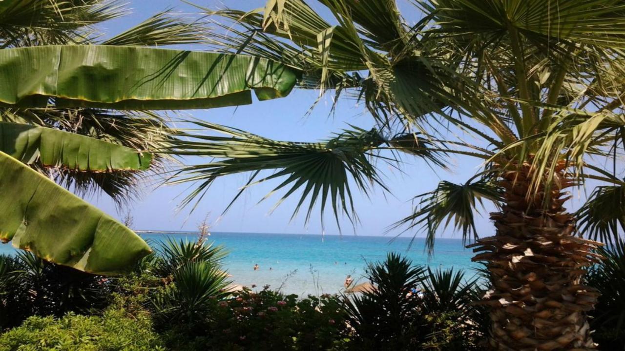 Villa Emiliana Paralimni Exteriör bild