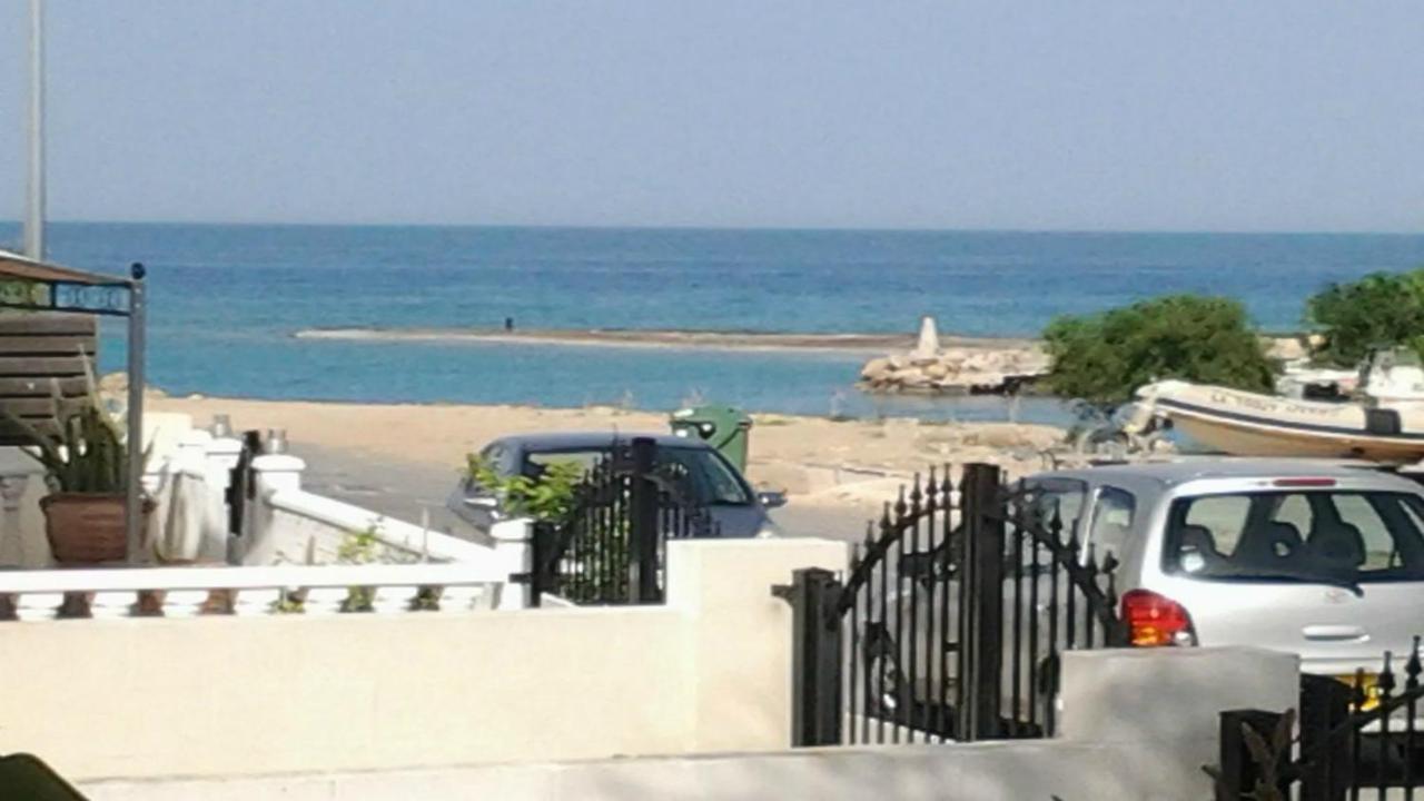 Villa Emiliana Paralimni Exteriör bild