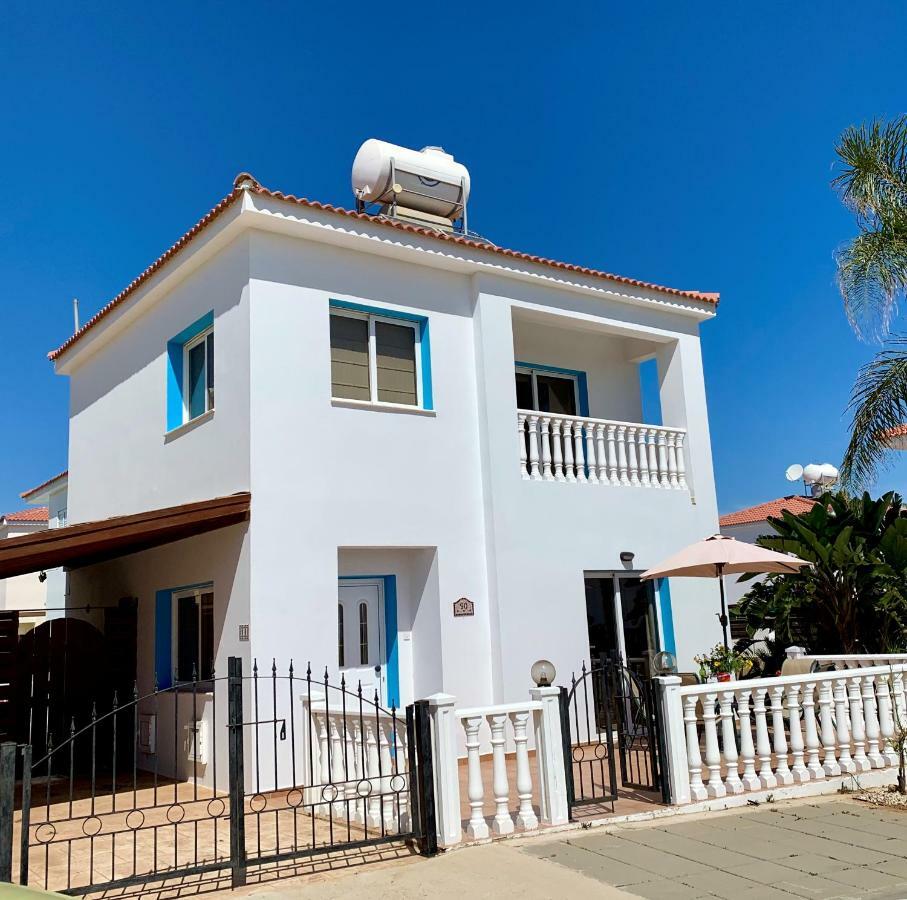 Villa Emiliana Paralimni Exteriör bild