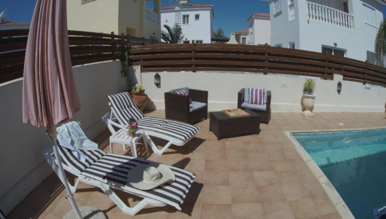 Villa Emiliana Paralimni Exteriör bild