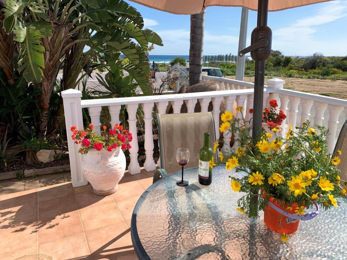 Villa Emiliana Paralimni Exteriör bild